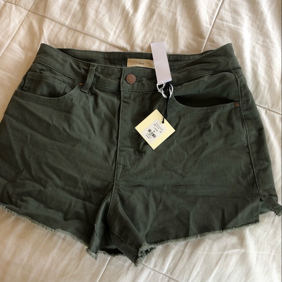 NWT Francesca’s Green Denim Shorts - Picture 2 of 5